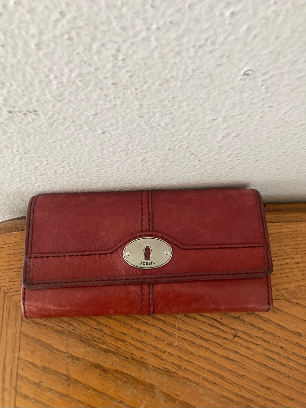 FOSSIL Red Leather Bi-Fold Wallet